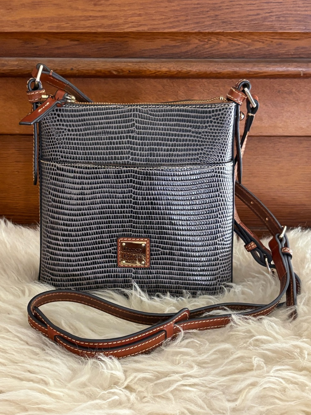 NWOT Dooney & Bourke Gray Lizard-Embossed Letter Carrier Crossbody Bag